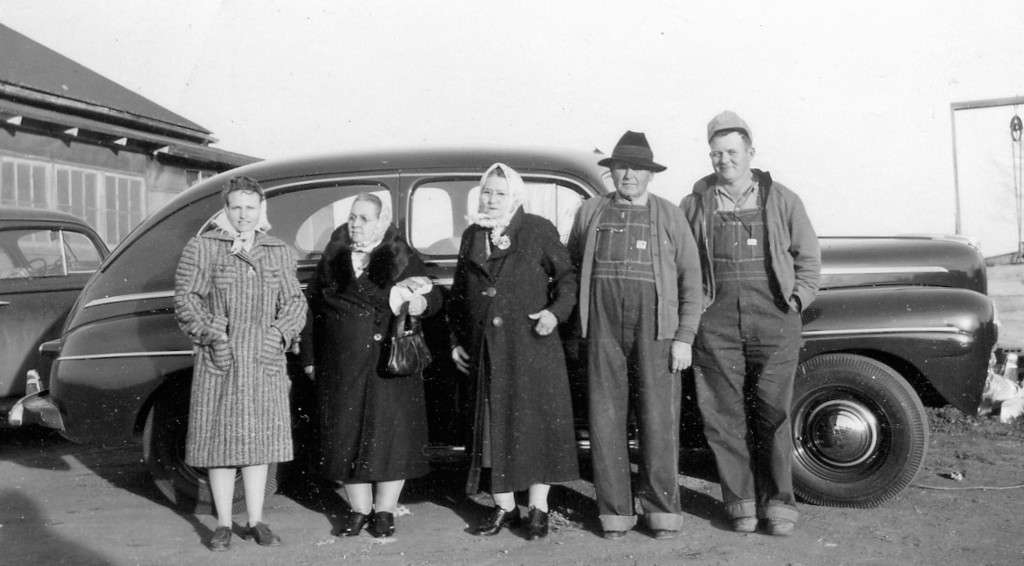 Dorothy Jones Stocking, May Breneman Jones Willey,Carrie Breneman Jones, Warner Jones, Harold Jiggs Stocking - 4